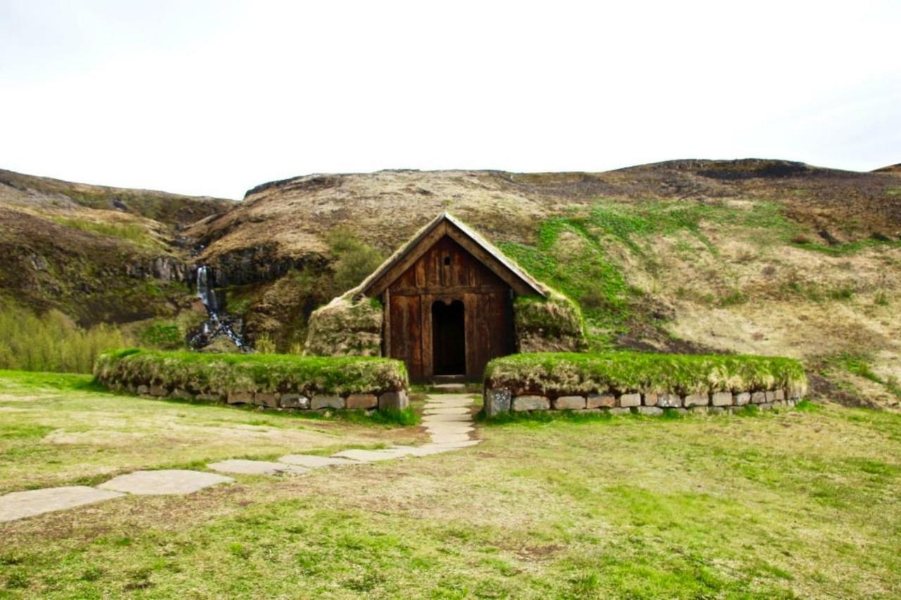 Lundur * Borgarnes